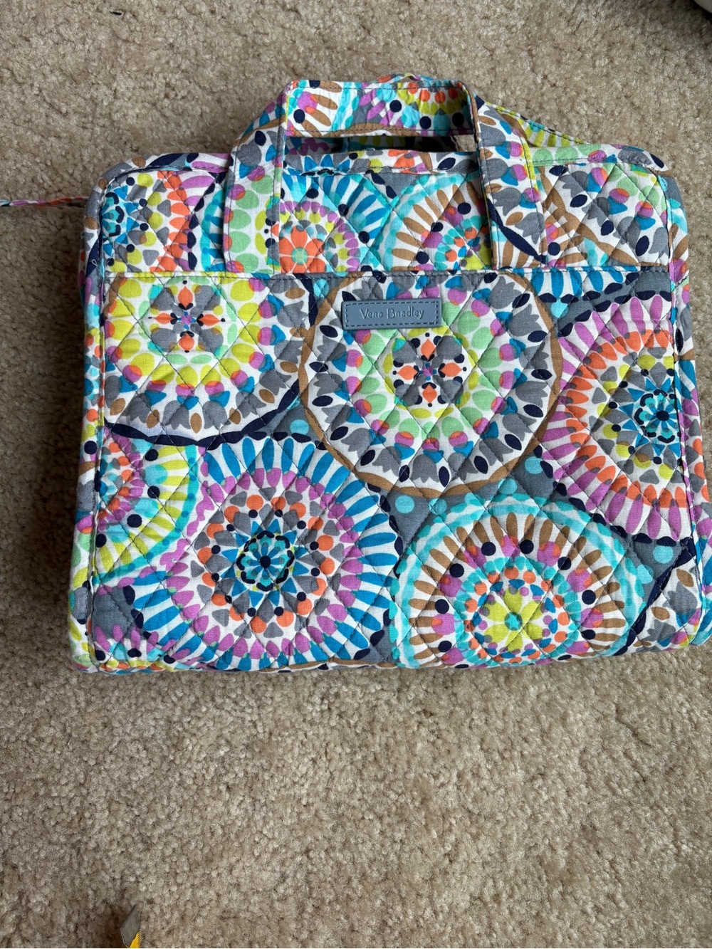 Vera bradley Quilted Hanging cosmetic Organizer in Multicolor Medallion Print - Picture 4 of 4